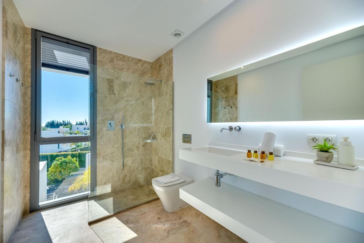 Vacation Marbella I Villa Schumacher, New Built, Sea View, Luxury, Private Pool Estepona Exterior photo